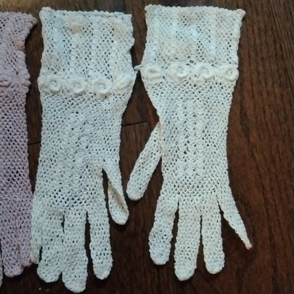 Vintage lace gloves - Picture 3 of 3